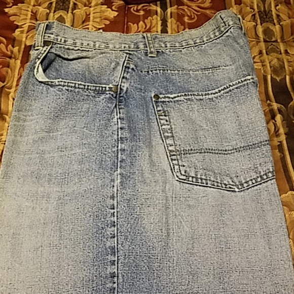 VIBES Gold Label Denim Shorts - Picture 3 of 8